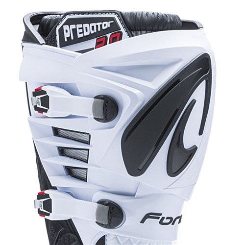 FORMA PREDATOR 2.0 BOOT WHITE