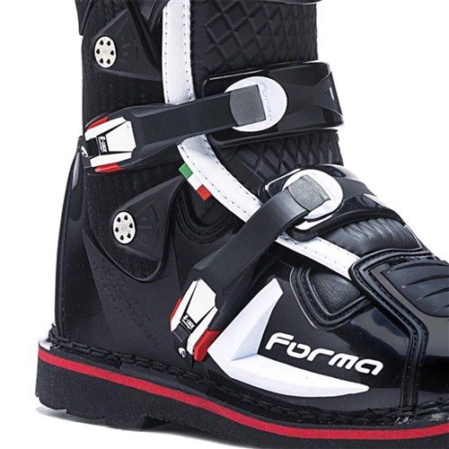 FORMA PREDATOR 2.0 BOOT BLACK