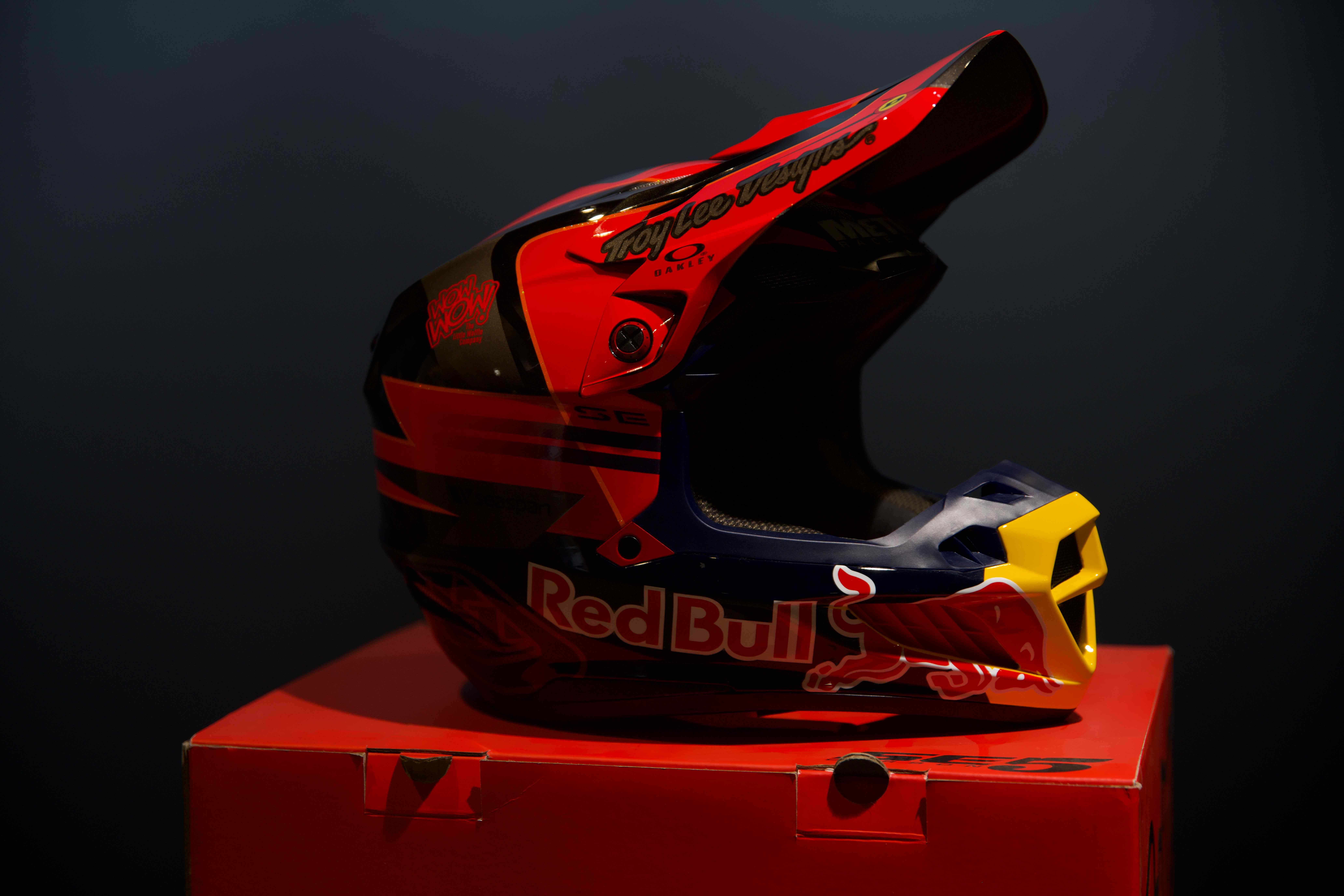 Troy Lee Designs SE5 Red Bull Helmet